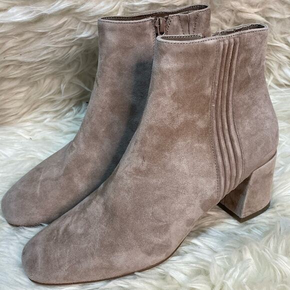 VANELi Shoes - Vanelia Sommet Ankle Boot With 2.5 in Heel NWOT or Box MSRP $250 shoe size 8